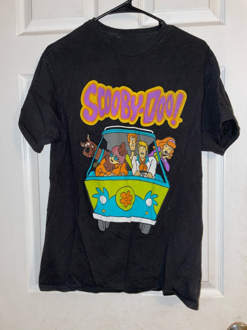 Scooby-Doo! Cartoon Mystery Machine Graphic Tee - Black